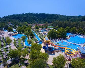 Aqualand Resort - Agios Ioannis Peristeron - Budova