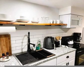Rustic Gem 5min-asian District Full Kitchen - Oklahoma City - Kitchen