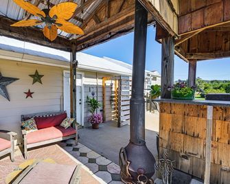 5 Mi to Dtwn Somerset! Country Retreat w/ Gazebo - Somerset - Balkon