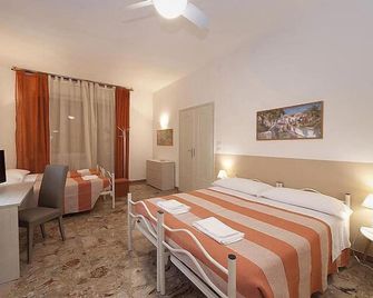 Gardenia Guest House - Forlì - Habitación