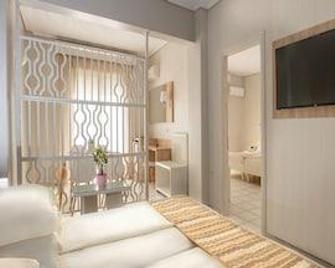 Hotel Strass - Paralia - Bedroom