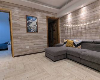 3bdr - Fully Airconditioned, Apartment in the heart of Sliema. - Sliema - Living room