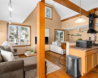 Scandinavian Condo | Dragestil 723-1 - Duluth - Sala de estar