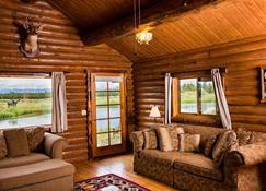 Bar N Ranch - West Yellowstone - Living room
