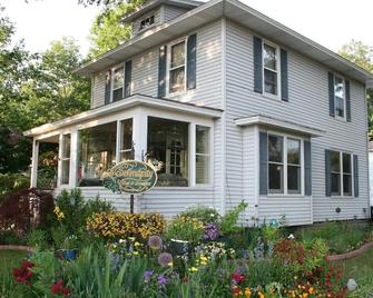 Serendipity Bed and Breakfast - Saugatuck - Gebäude