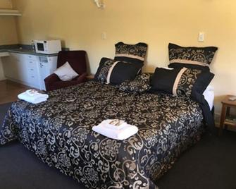 Glenorchy Motels - Glenorchy - Bedroom