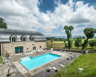 Le Château D'orfeuillette - Albaret-Sainte-Marie - Pool