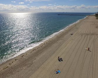 Best Florida Resort - Lauderdale-by-the-Sea - Beach