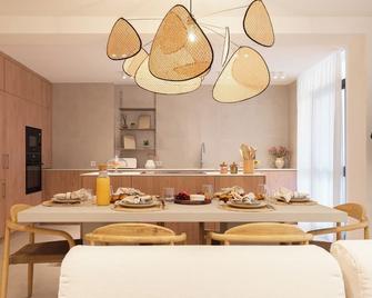 HostWise - Stylish & Spacious Flat near the Beach - Matosinhos - Dining room