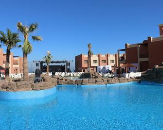 Aquamarine Kuwait Resort(Families Only) - Al Khiran - Piscina
