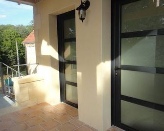 Gite à la ferme la Tabatière 2/3 pers near Sarlat - Prats-de-Carlux - Balcon