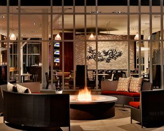 DoubleTree by Hilton Hotel and Suites Charleston Airport - North Charleston - Building