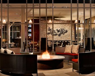 DoubleTree by Hilton Hotel and Suites Charleston Airport - North Charleston - Bygning