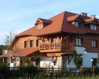 Hotel Cicha Woda - Nieporęt - Gebäude