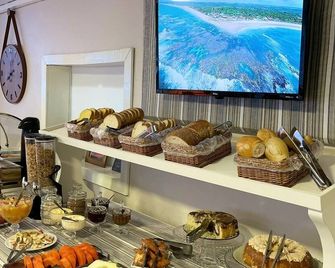 Pousada Folhas de Outono - Canela - Buffet