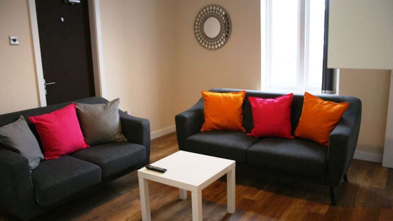 Premier Lodge Central