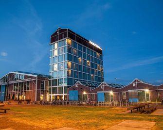 DoubleTree by Hilton Amsterdam – NDSM Wharf - אמסטרדם - בניין