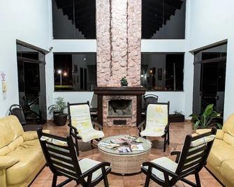 Pousada Villa Guimaraes - Chapada dos Guimarães