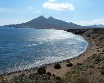 Sea and mountain views. With charm. Cabo de Gata - Los Escullos