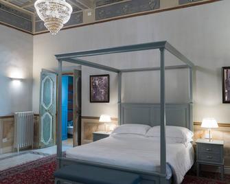 Palazzo Sapori - Soriano nel Cimino - Camera da letto