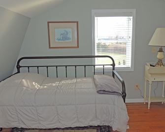 The Perfect Getaway! Newly Remodeled 4 Bedroom 2 Bathroom Home - Clayton - Bedroom