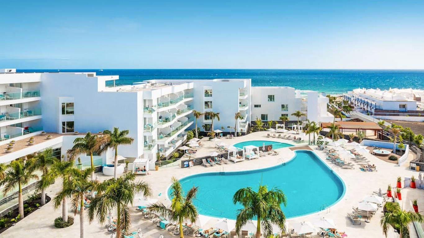 Hotel Lava Beach