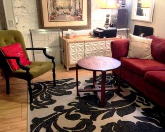 Gite Le St Christophe - Montreal - Living room