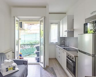 Joivy Banfi Apartment - Rapallo - Kitchen