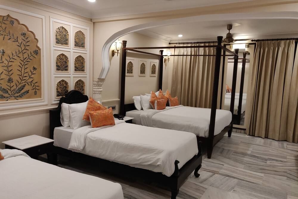 Laxmi Palace Heritage Boutique Hotel - Jaipur - Bedroom