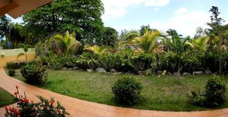 Yukayeke Playa Resort - Añasco - Outdoors view