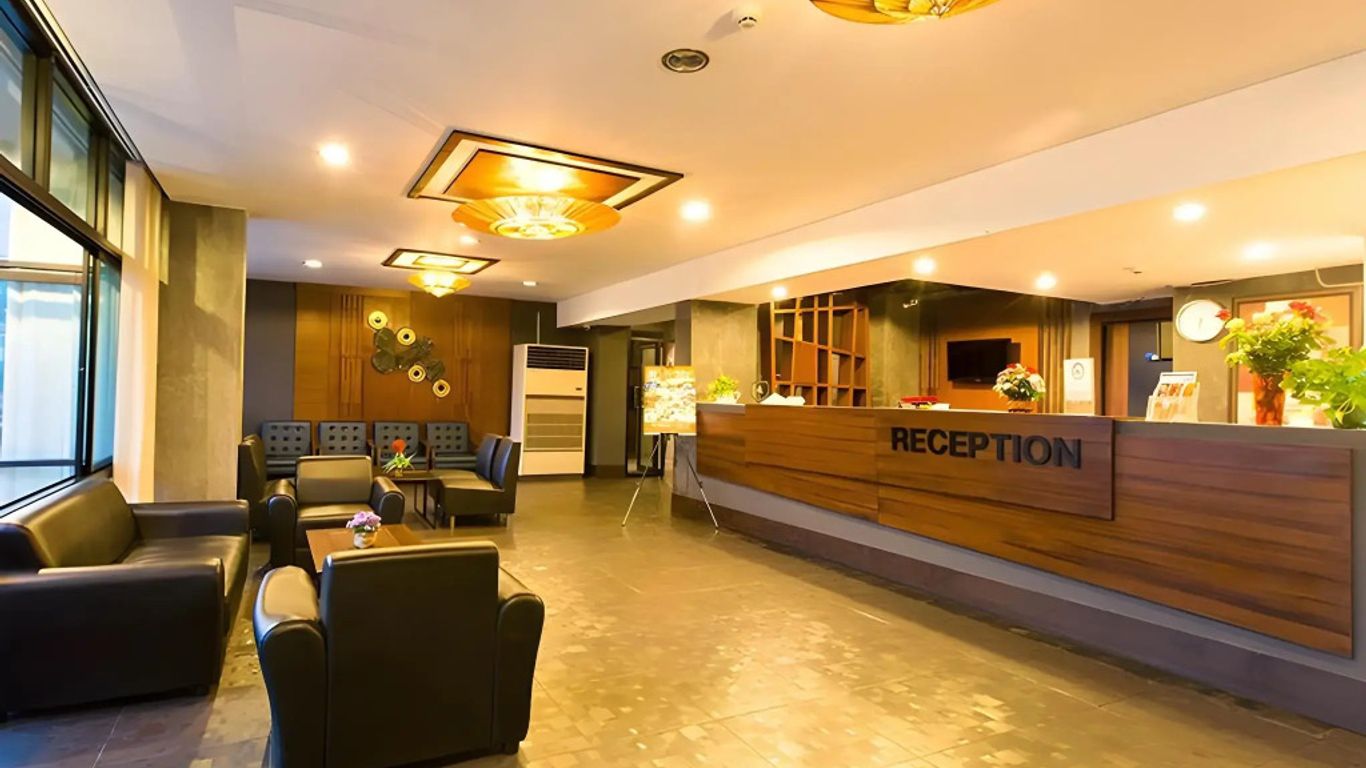 B2 Bangkok Srinakharin Boutique & Budget Hotel