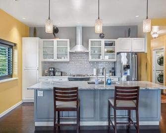 Violetsuitespdx Boutique Hotel - Portland - Cocina