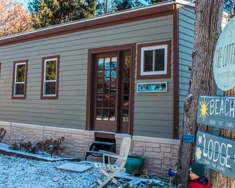 #7 Tiny House at The Cottages on Petite Lake - Antioch - Edificio