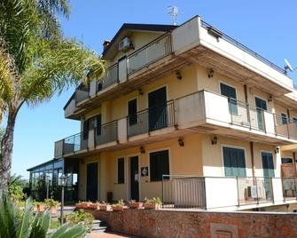 B&b Villa San Leonardo - Mascali - Budova