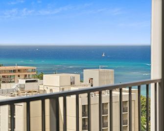 Tower 1 Suite 2705 - Qqs by Koko Resort Vacation Rentals - Honolulu - Balcón