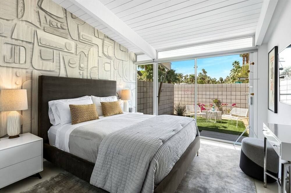 Regal Palm Springs - Palm Springs Paradise: Your Private Poolside Retreat Awaits - Palm Springs - Bedroom