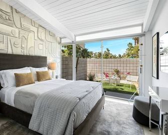 Regal Palm Springs - Palm Springs Paradise: Your Private Poolside Retreat Awaits - Palm Springs - Bedroom