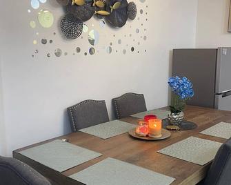 Newly built fully furnished 3-bedrooms house in charming Lipa City with WiFi, AC - Lipa City - Essbereich