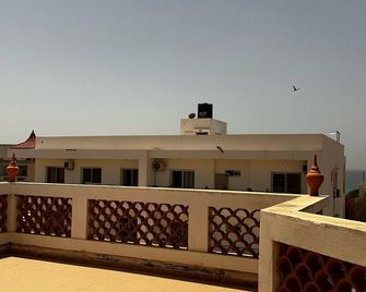 Welcome to Villa ARTCANES a peaceful setting between sea and nature - Toubab Dialaw - Balcony