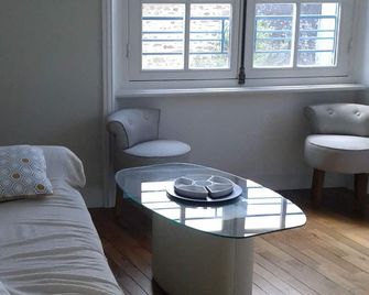 Appartement Hypercentre Quimper - Quimper - Oturma odası