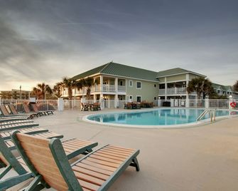 Beautiful 1 Bedroom Suite at the Beach! - Emerald Isle - Piscina
