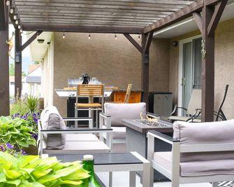 Uncorked Bed & Breakfast - Oliver - Patio