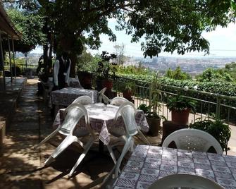 Namirembe Guesthouse - Kampala - Patio