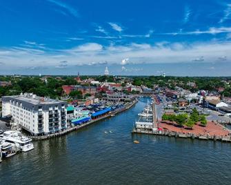 Anchors Aweigh - Annapolis - Outdoors view