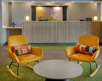 Spark by Hilton St. Robert Fort Leonard Wood - St Robert - Σαλόνι ξενοδοχείου