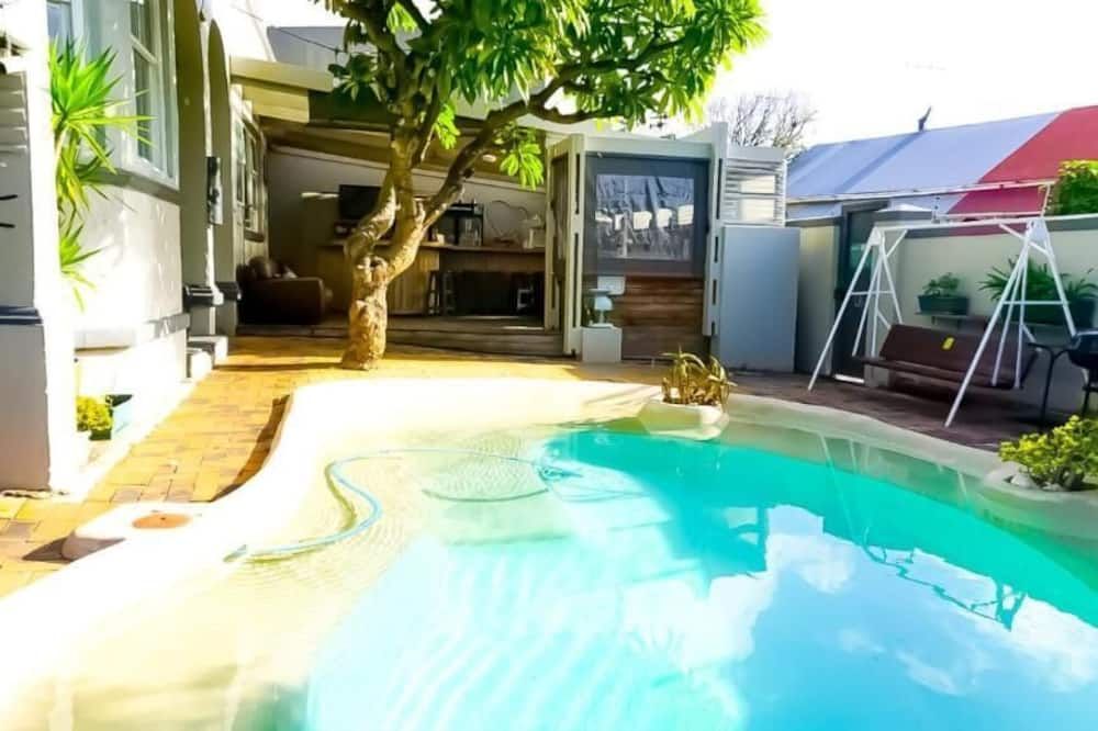 Green Elephant Backpackers - קייפ טאון - בריכה