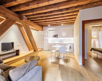 Apartamentos Santa Fe - Toledo - Sala