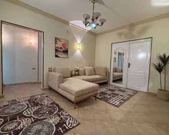 Sunset homes in Downtown Cairo - Kahire - Oturma odası