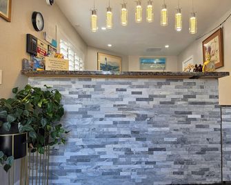 San Luis Inn And Suites - San Luis Obispo - Recepción