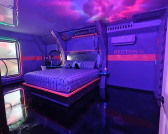 Starlab '86 -Downtown Pet Friendly - Fort Smith - Bedroom